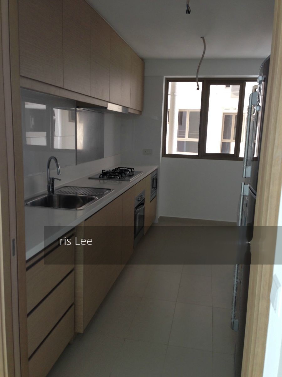 Waterfront Gold (D16), Condominium #128945082